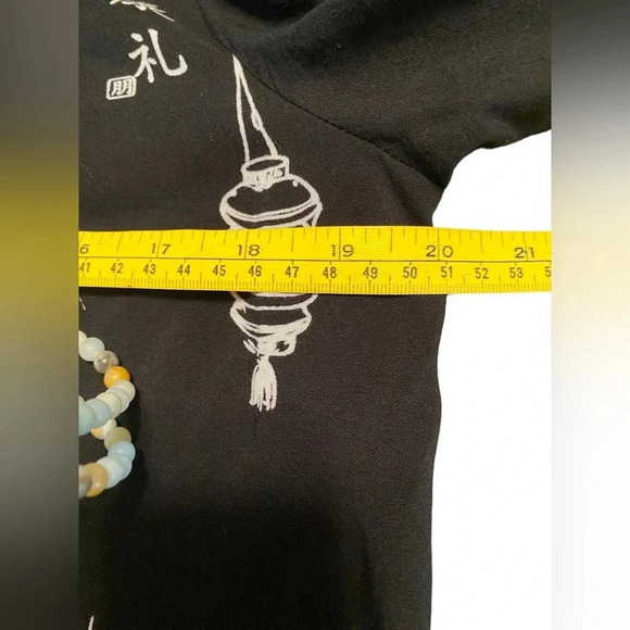 Soft Surroundings Pagoda Chinese Lantern Pattern Tunic - Picture 8 of 10